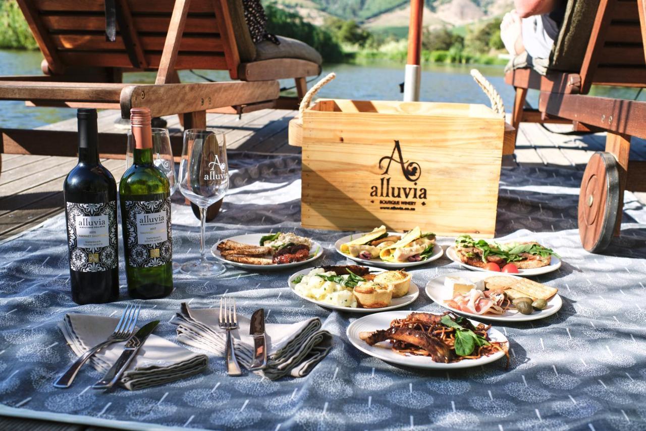 Alluvia Boutique Winery & Luxury Accommodation Stellenbosch Exterior photo Picnic at the winery